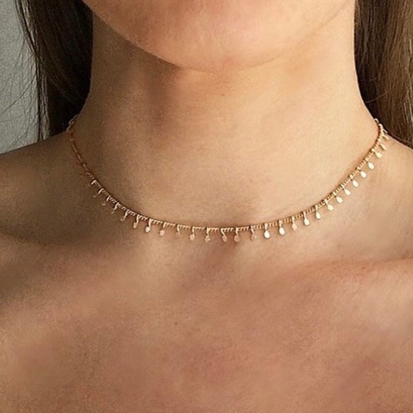 ✨✨Dainty Frill Choker Necklace ✨✨ - Picture 1 of 5